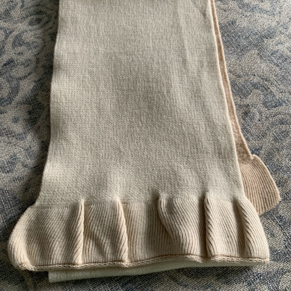 Reversible scarf